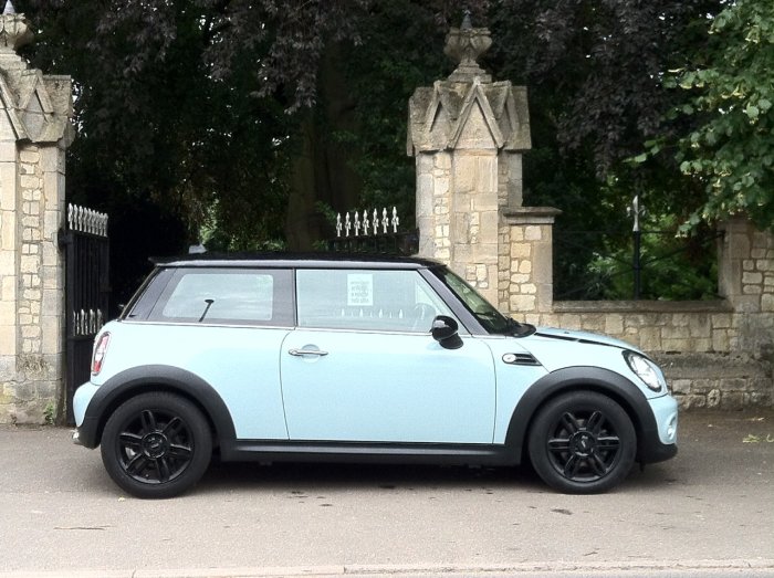 Mini Hatchback 1.6 Cooper D 3dr Hatchback Diesel Blue