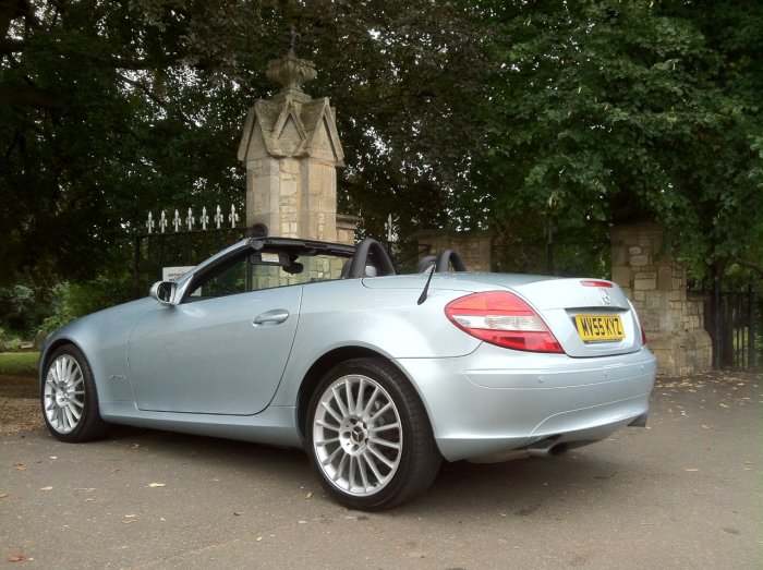 Mercedes-Benz SLK 1.8 SLK 200K 2dr Tip Auto Convertible Petrol Blue Silver
