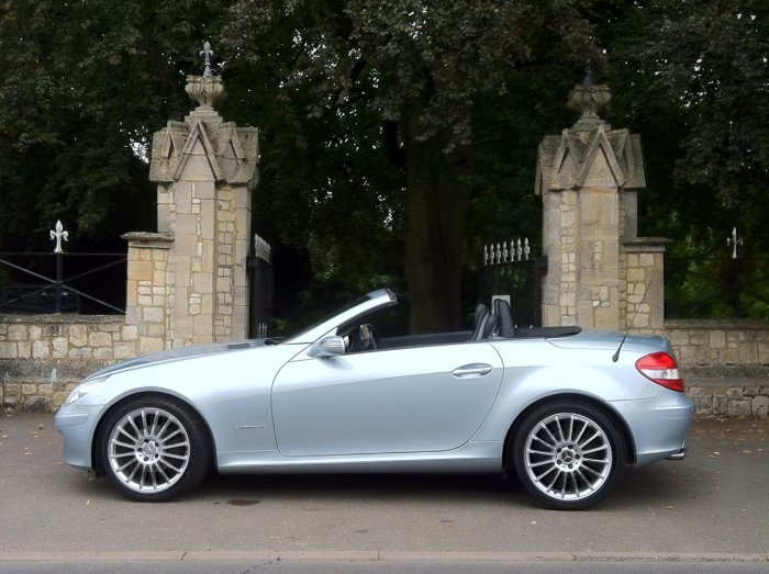 Mercedes-Benz SLK 1.8 SLK 200K 2dr Tip Auto Convertible Petrol Blue Silver