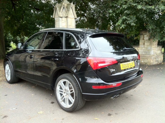 Audi Q5 2.0 TDI Quattro SE 5dr Estate Diesel Black