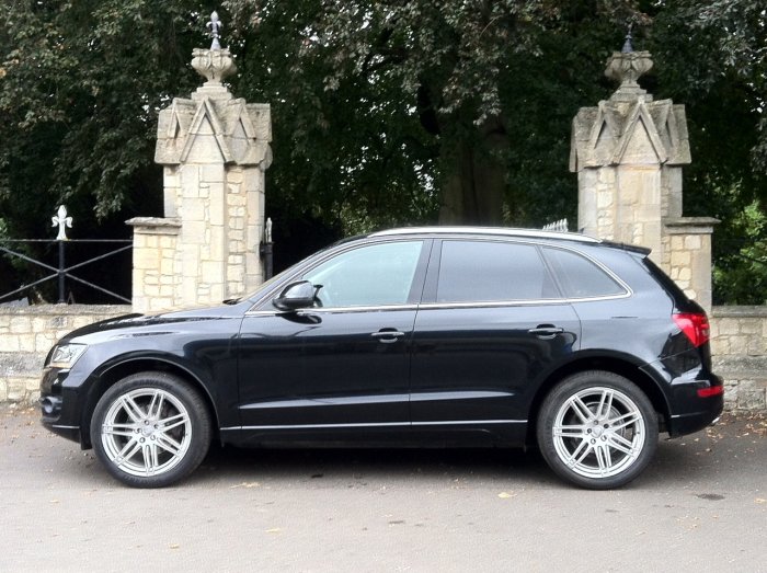Audi Q5 2.0 TDI Quattro SE 5dr Estate Diesel Black