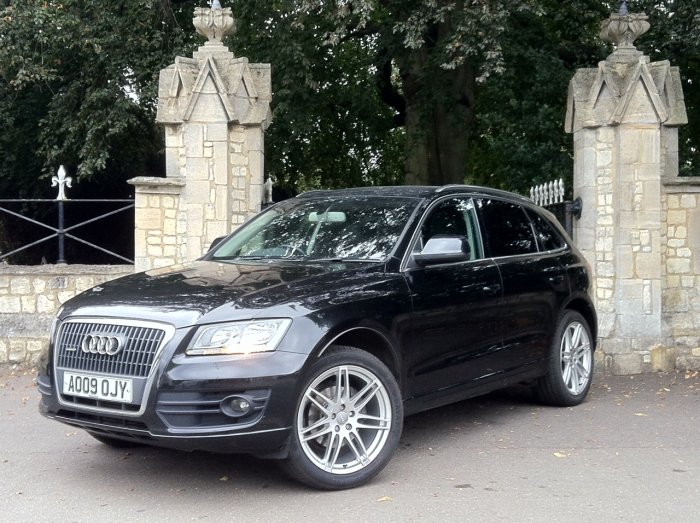 Audi Q5 2.0 TDI Quattro SE 5dr Estate Diesel Black