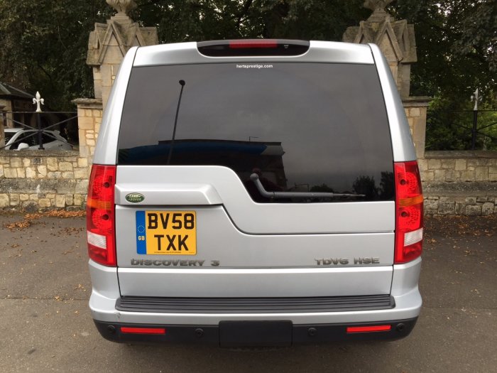 Land Rover Discovery 2.7 Td V6 HSE 5dr Auto Estate Diesel Silver