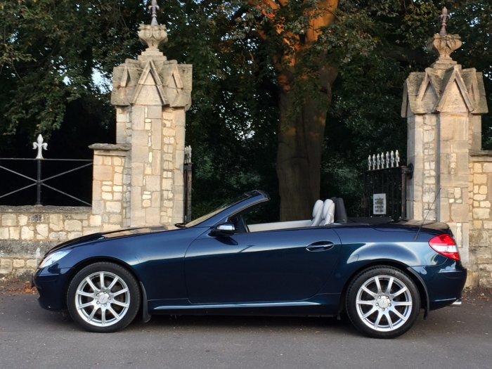Mercedes-Benz SLK 3.0 SLK 280 2dr Tip Auto Convertible Petrol Blue