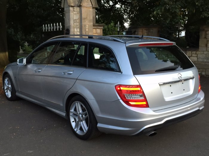 Mercedes-Benz C Class 1.8 C180 BlueEFFICIENCY Sport 5dr Auto Estate Petrol Silver