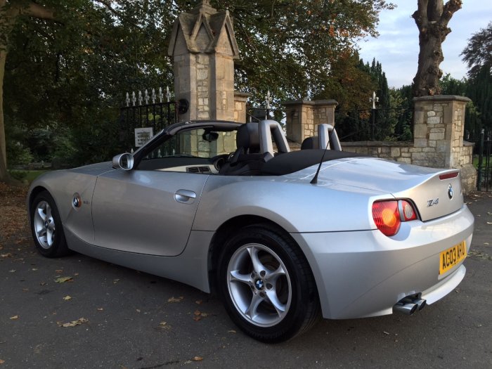 BMW Z4 2.5i 2dr Convertible Petrol Silver