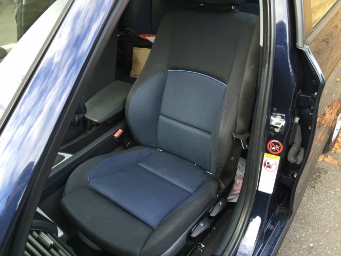 BMW 1 Series 2.0 120d Sport seats Hatchback Diesel Blue