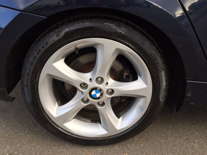 BMW 1 Series 2.0 120d Sport seats Hatchback Diesel Blue