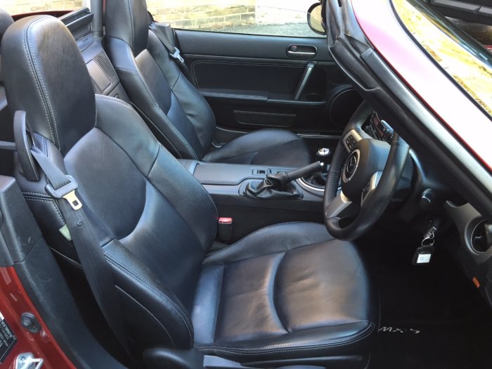 Mazda MX-5 2.0i Sport Tech Hard Top 2dr Convertible Petrol Red