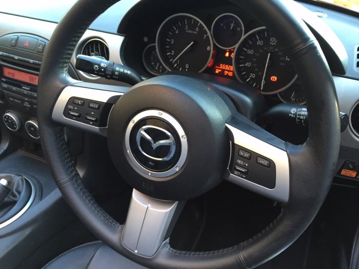 Mazda MX-5 2.0i Sport Tech Hard Top 2dr Convertible Petrol Red
