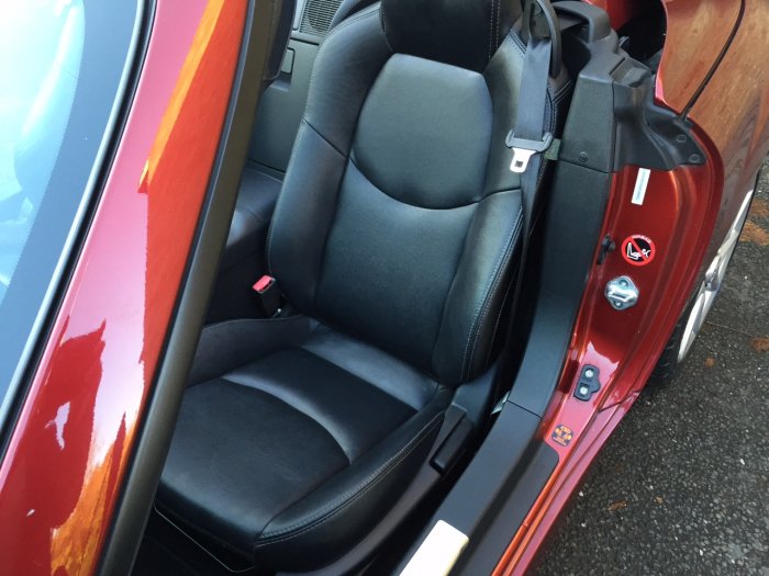 Mazda MX-5 2.0i Sport Tech Hard Top 2dr Convertible Petrol Red