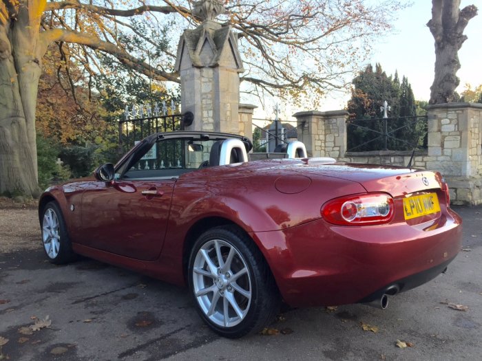 Mazda MX-5 2.0i Sport Tech Hard Top 2dr Convertible Petrol Red