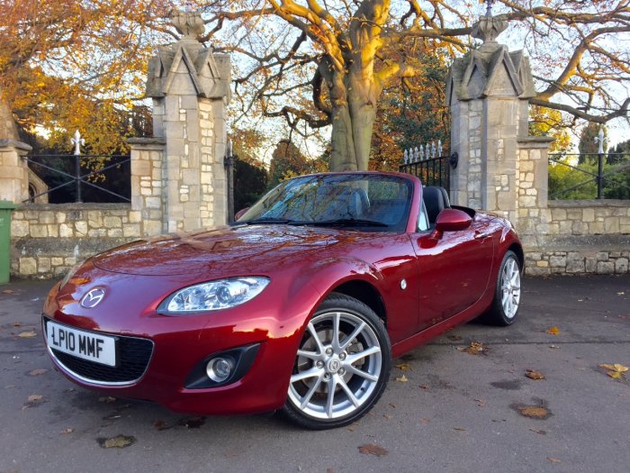 Mazda MX-5 2.0i Sport Tech Hard Top 2dr Convertible Petrol Red