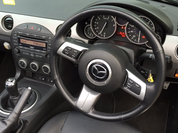 Mazda MX-5 2.0i Sport Tech Roadster Coupe 2dr Convertible Petrol Black