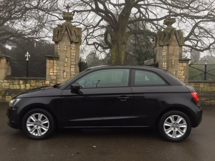 Audi A1 1.2 TFSI SE 3dr Hatchback Petrol Black