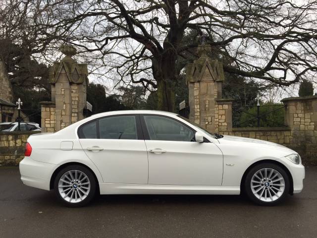 BMW 3 Series 3.0 325i SE 4dr Saloon Petrol White