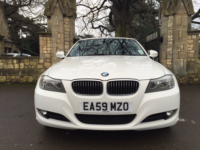 BMW 3 Series 3.0 325i SE 4dr Saloon Petrol White
