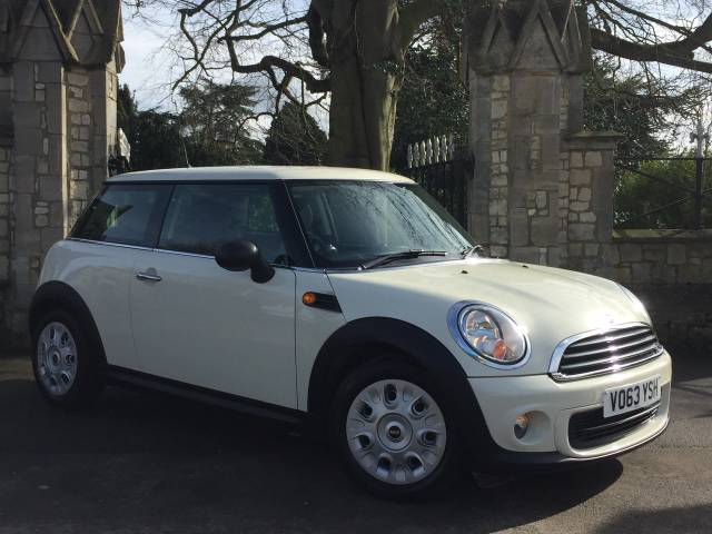 Mini Hatchback 1.6 One 3dr Hatchback Petrol White