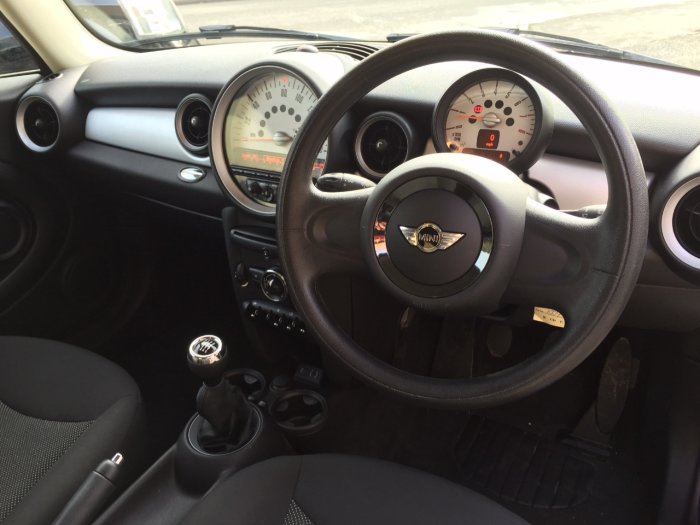 Mini Hatchback 1.6 One 3dr Hatchback Petrol White