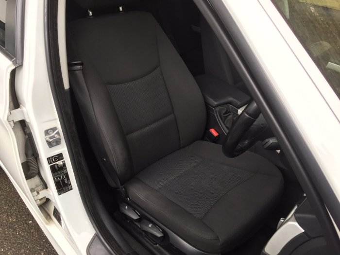BMW 3 Series 2.0 318i SE 4dr Saloon Petrol White