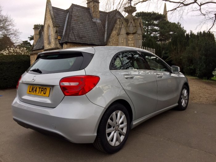 Mercedes-Benz A Class 1.6 A180 BlueEFFICIENCY SE 5dr Hatchback Petrol Silver