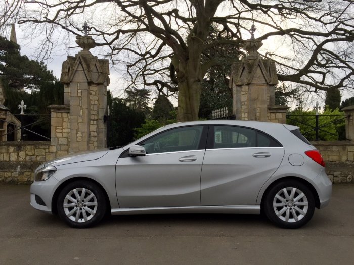 Mercedes-Benz A Class 1.6 A180 BlueEFFICIENCY SE 5dr Hatchback Petrol Silver