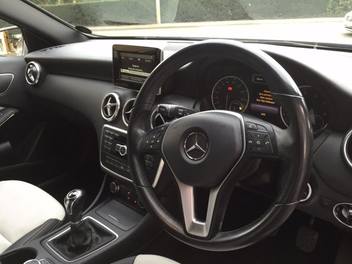 Mercedes-Benz A Class 1.6 A180 BlueEFFICIENCY SE 5dr Hatchback Petrol Silver