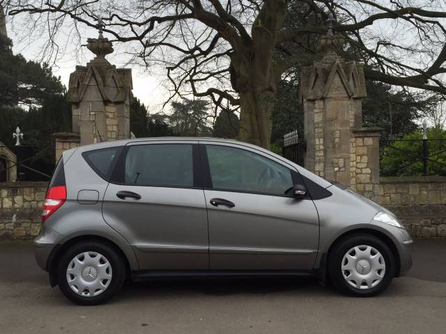 Mercedes-Benz A Class 1.5 A150 Classic SE 5dr Hatchback Petrol Grey