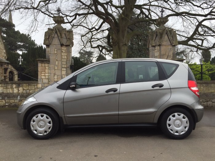Mercedes-Benz A Class 1.5 A150 Classic SE 5dr Hatchback Petrol Grey