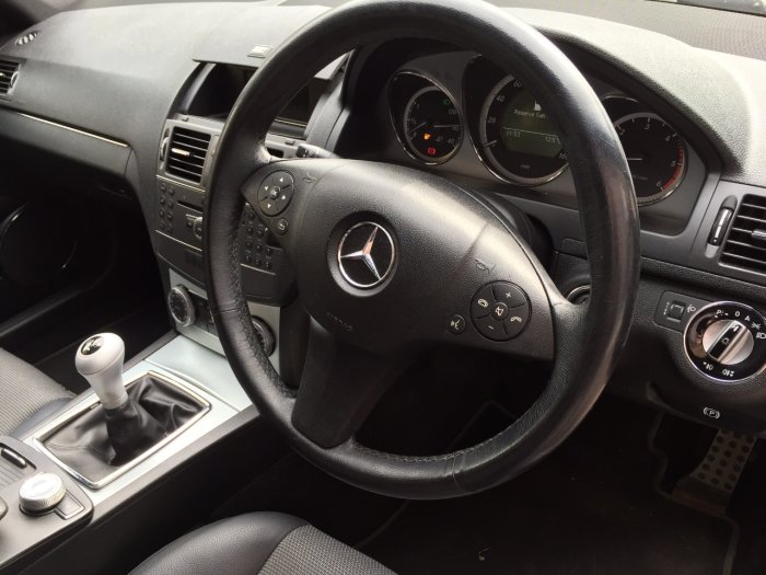 Mercedes-Benz C Class 2.1 C220 CDI BlueEFFICIENCY Sport 5dr Estate Diesel Grey