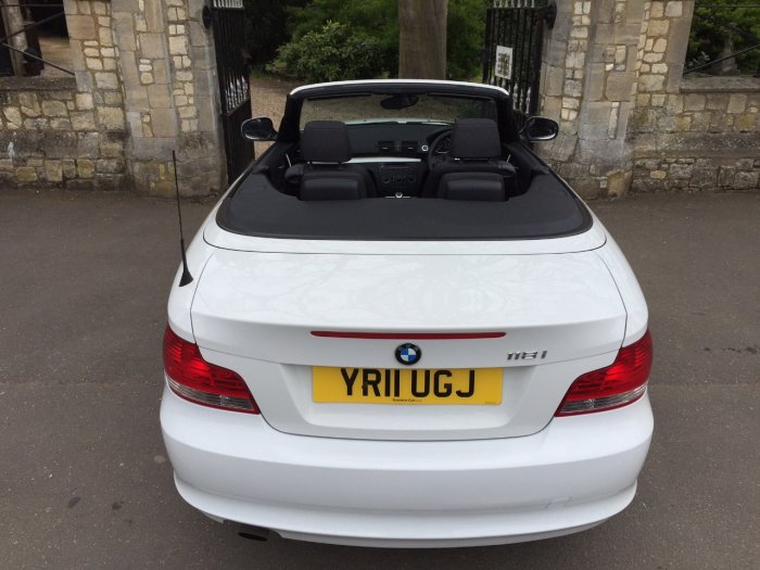 BMW 1 Series 2.0 118i Sport 2dr convertible Convertible Petrol White