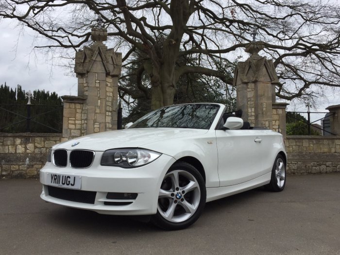 BMW 1 Series 2.0 118i Sport 2dr convertible Convertible Petrol White