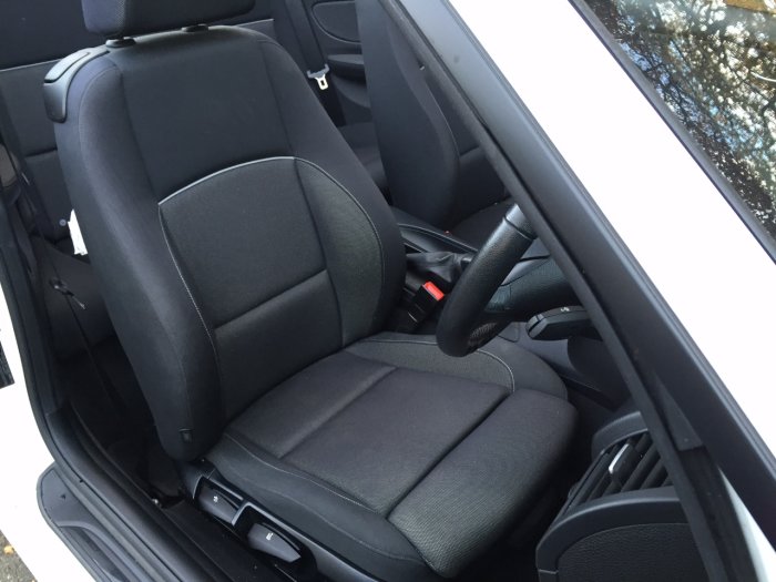 BMW 1 Series 2.0 118i Sport 2dr convertible Convertible Petrol White