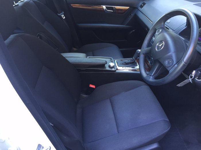 Mercedes-Benz C Class 2.1 C220 CDI SE 4dr Auto Saloon Diesel White