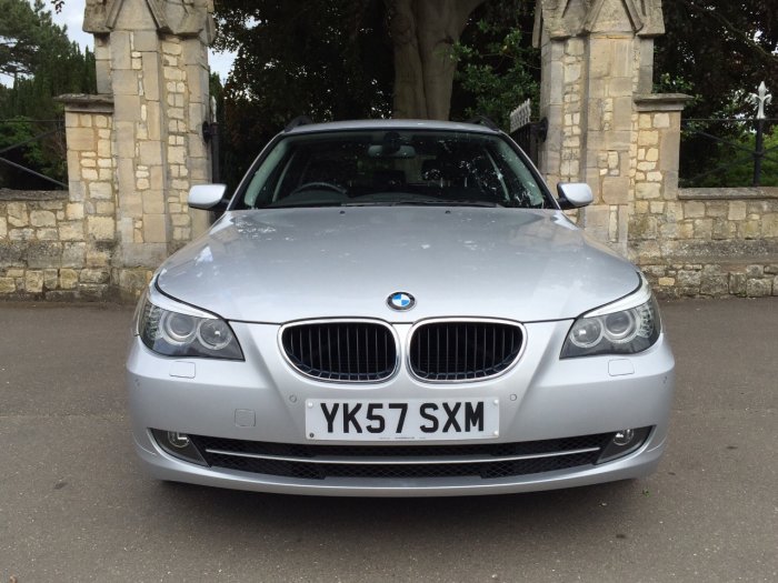 BMW 5 Series 2.0 520d SE 5dr Step Auto Estate Diesel Silver
