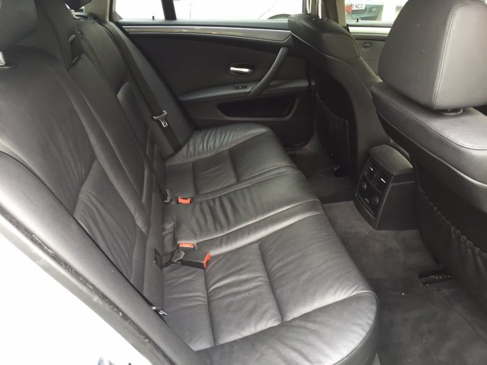 BMW 5 Series 2.0 520d SE 5dr Step Auto Estate Diesel Silver