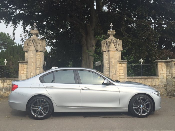 BMW 3 Series 2.0 320d Sport 4dr Saloon Diesel Silver