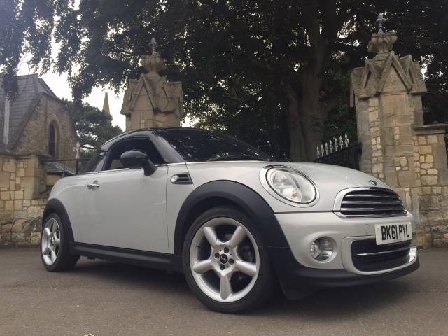 Mini Coupe 1.6 Cooper 3dr Coupe Petrol White Silver