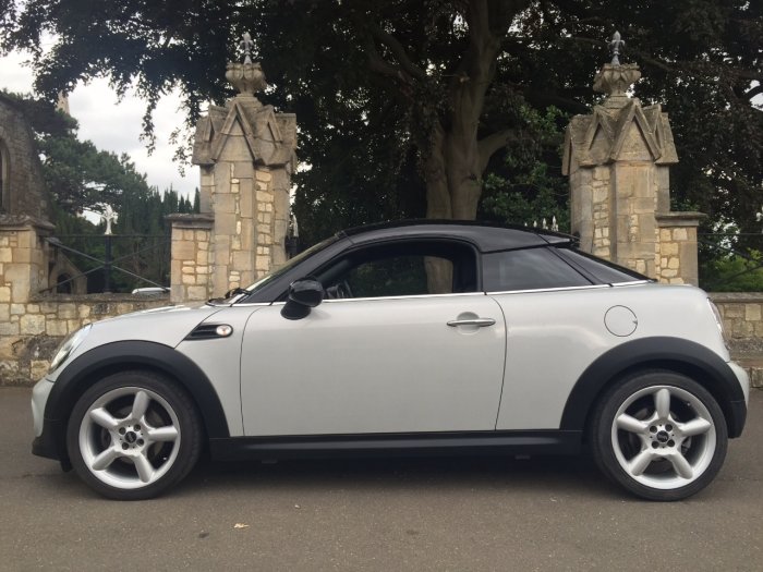 Mini Coupe 1.6 Cooper 3dr Coupe Petrol White Silver