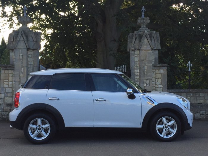 Mini Countryman 1.6 One D 5dr Hatchback Diesel White