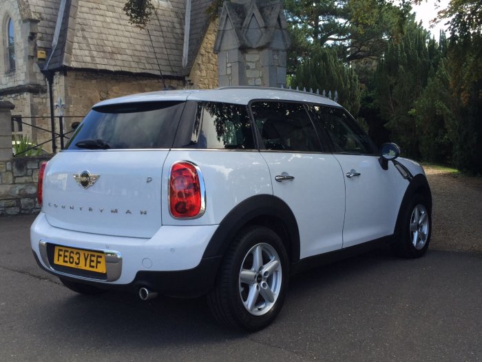 Mini Countryman 1.6 One D 5dr Hatchback Diesel White
