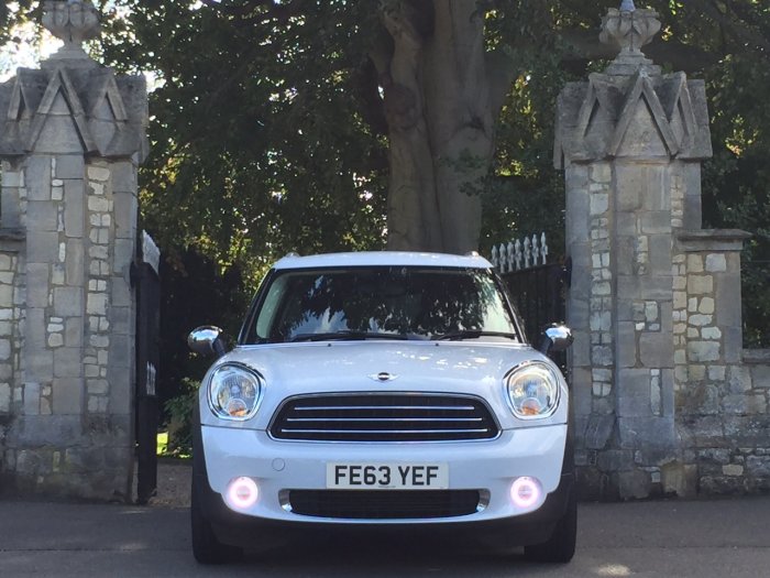 Mini Countryman 1.6 One D 5dr Hatchback Diesel White