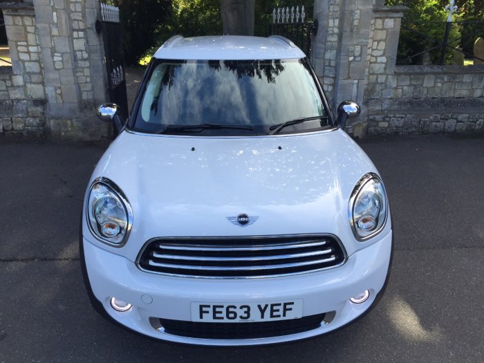 Mini Countryman 1.6 One D 5dr Hatchback Diesel White