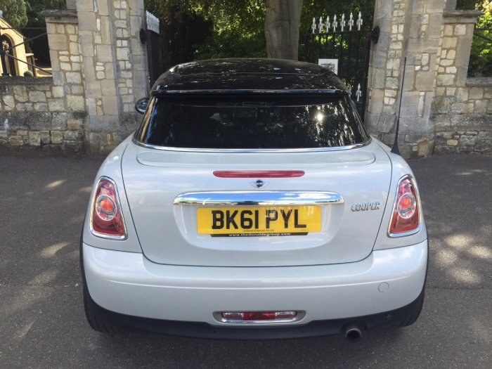 Mini Coupe 1.6 Cooper 3dr Coupe Petrol White Silver