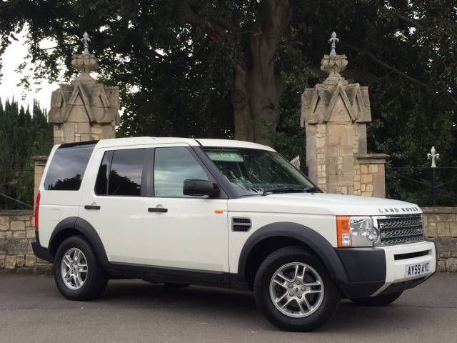 Land Rover Discovery 4.0 V6 Four Wheel Drive Petrol White