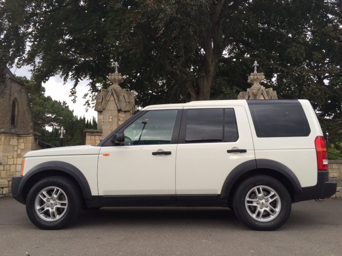Land Rover Discovery 4.0 V6 Four Wheel Drive Petrol White