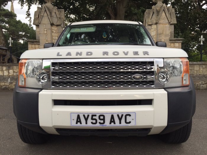 Land Rover Discovery 4.0 V6 Four Wheel Drive Petrol White