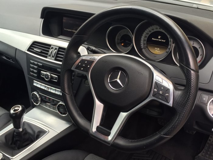 Mercedes-Benz C Class 2.1 C250 CDI BlueEFFICIENCY Sport 4dr Saloon Diesel Silver