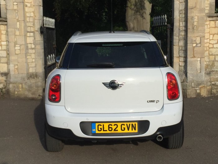 Mini Countryman 1.6 COUNTRYMAN ONE D PEPPER PACK Hatchback Diesel White