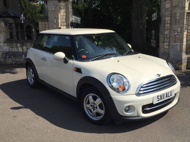 2011 Mini Hatchback 1.6 Cooper D 3dr